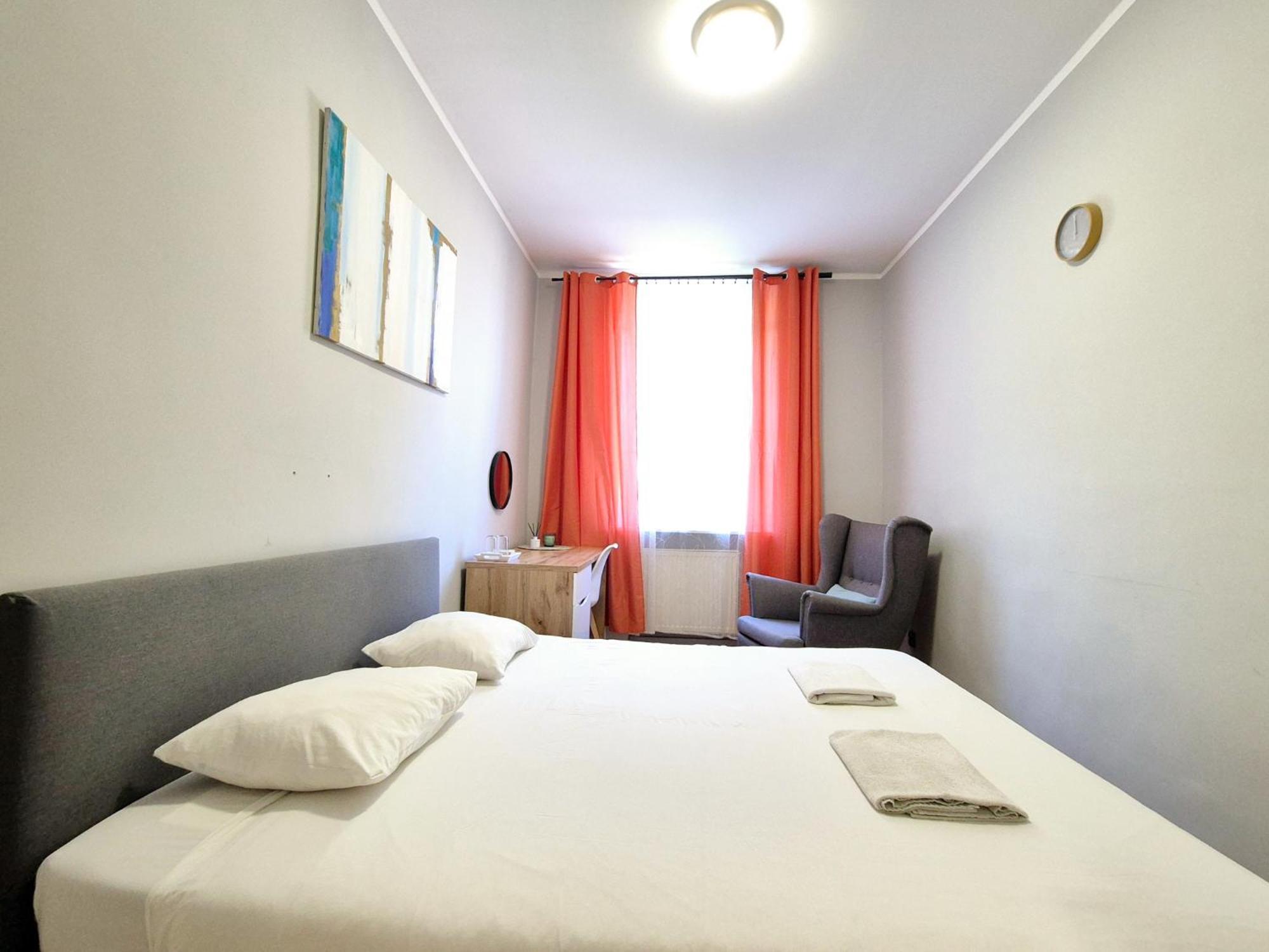 Pini Hostel - Przytulne Pokoje W Centrum Krakowa Luaran gambar