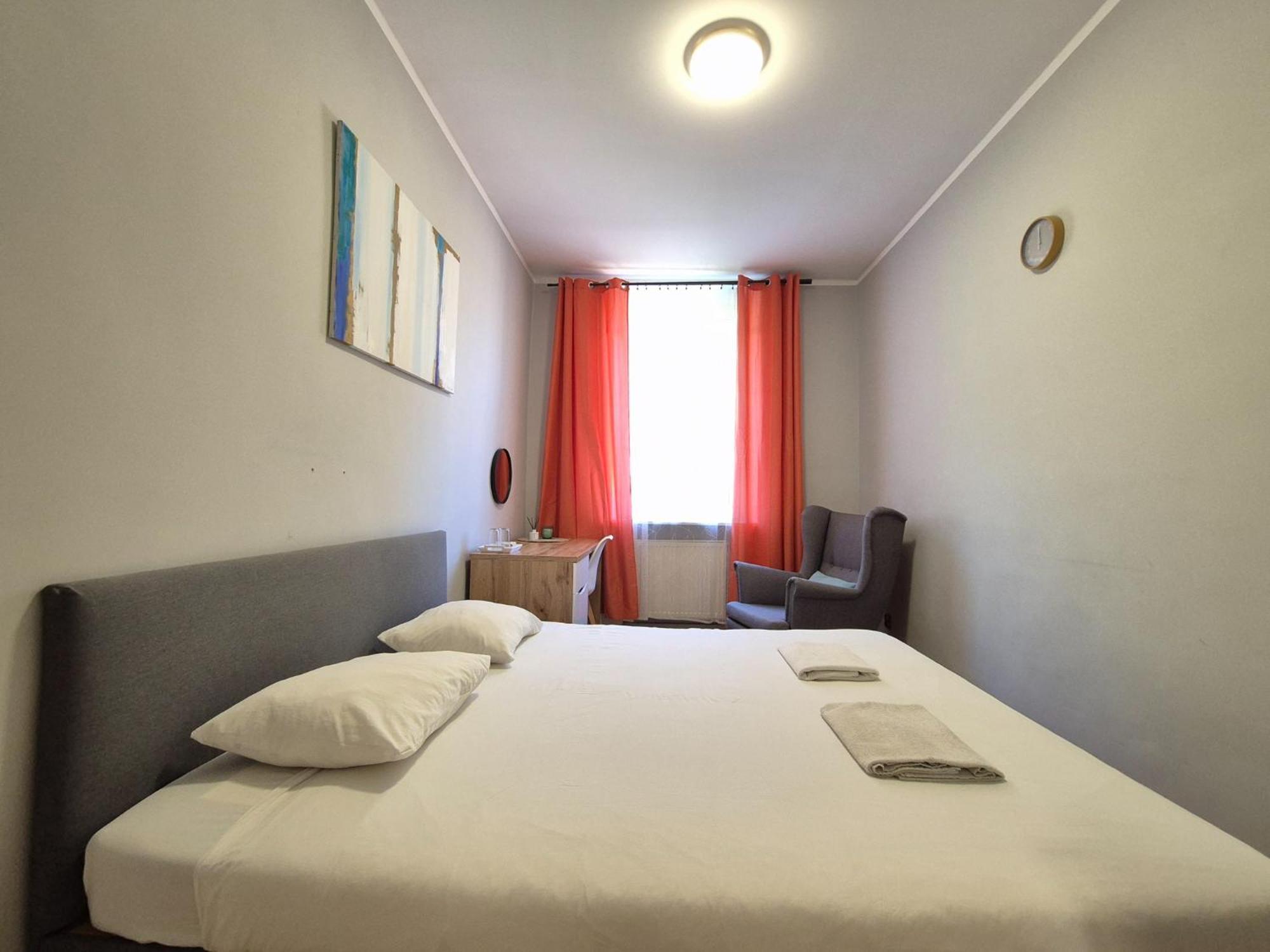 Pini Hostel - Przytulne Pokoje W Centrum Krakowa Luaran gambar