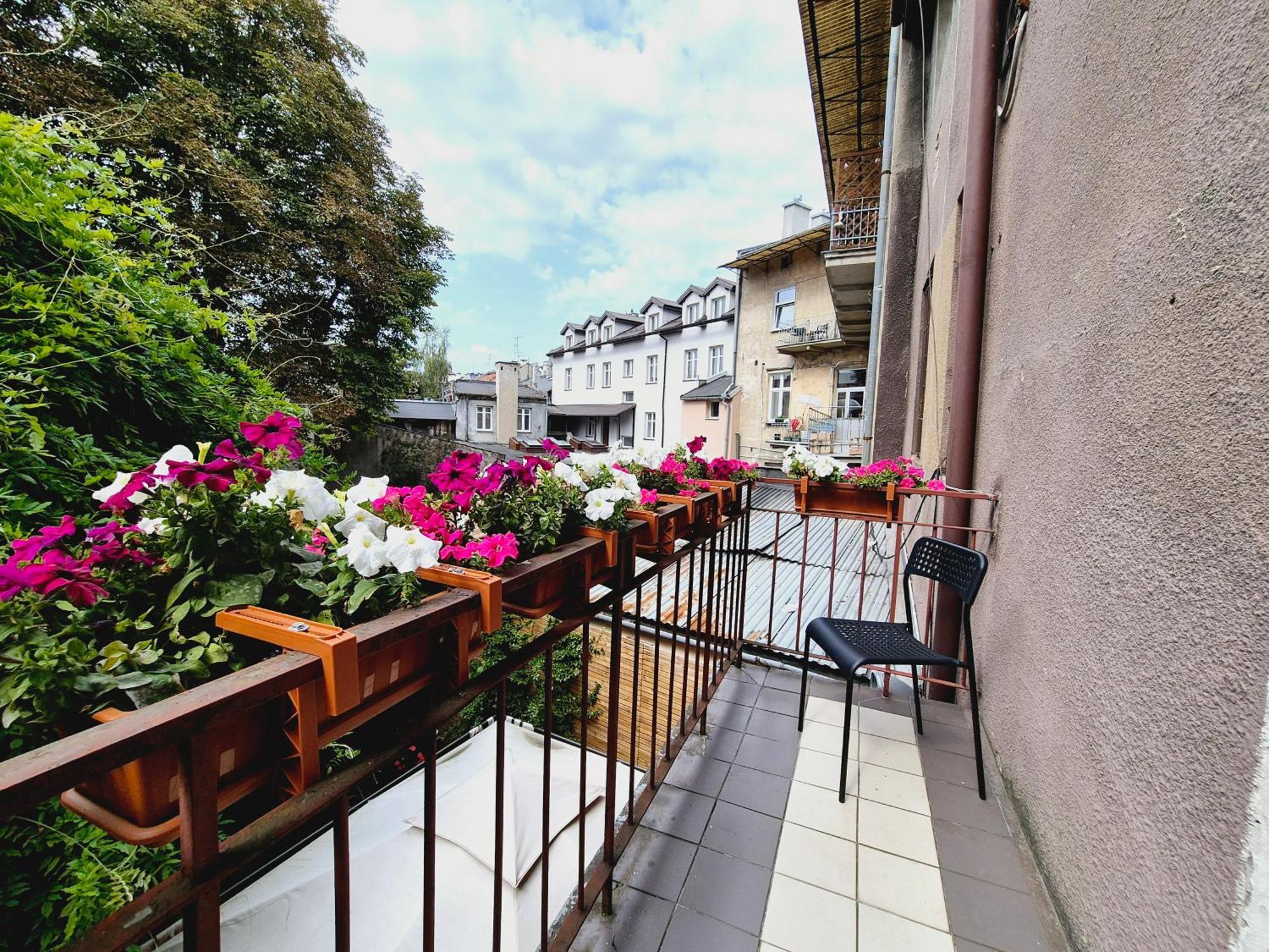 Pini Hostel - Przytulne Pokoje W Centrum Krakowa Luaran gambar