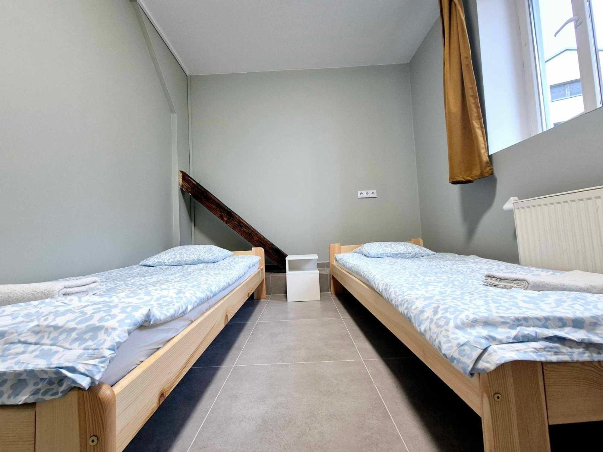 Pini Hostel - Przytulne Pokoje W Centrum Krakowa Luaran gambar